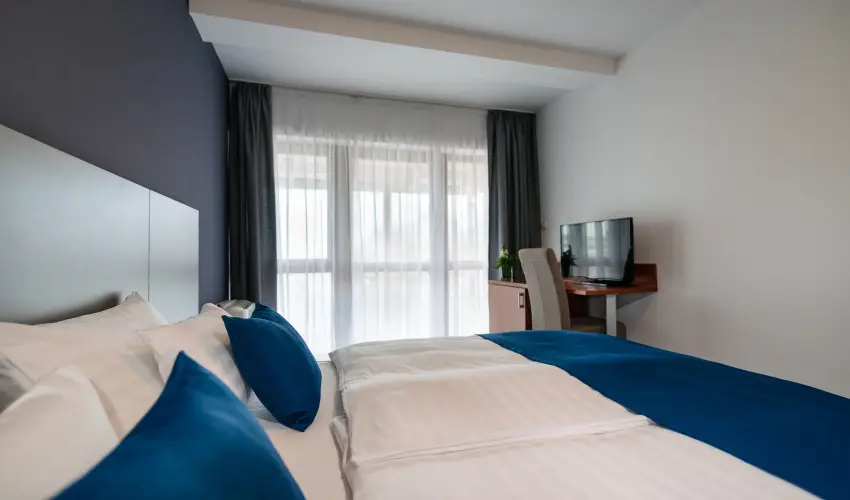 Hotel Yacht Wellness & Business Sifok - Kedvezmnyes r csaldok rszre flpanzival (1 jtl)