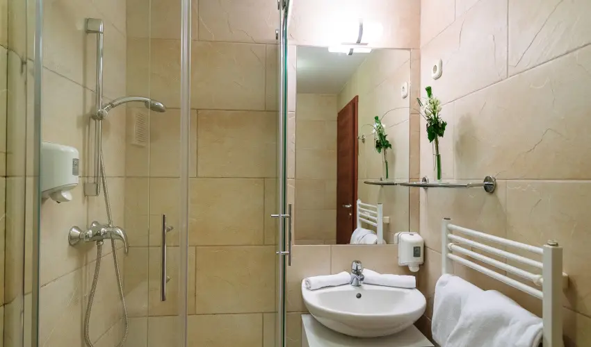 Hotel Yacht Wellness & Business Sifok - Kedvezmnyes r csaldok rszre flpanzival (1 jtl)