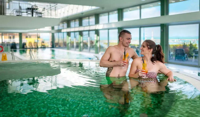 Hotel Yacht Wellness & Business Sifok - Kedvezmnyes r csaldok rszre flpanzival (1 jtl)