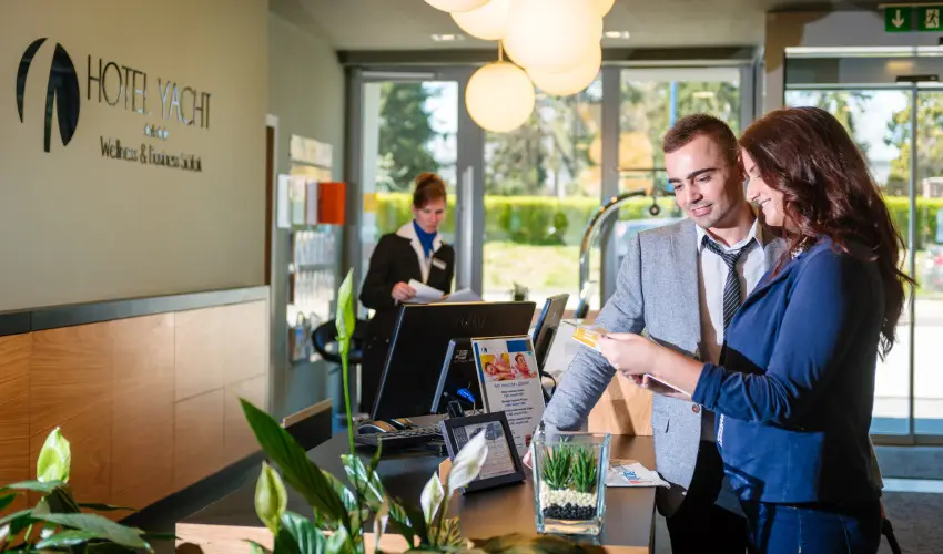 Hotel Yacht Wellness & Business Sifok - Kedvezmnyes r csaldok rszre flpanzival (1 jtl)