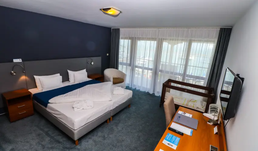 Hotel Yacht Wellness & Business Sifok - Kedvezmnyes r csaldok rszre flpanzival (1 jtl)