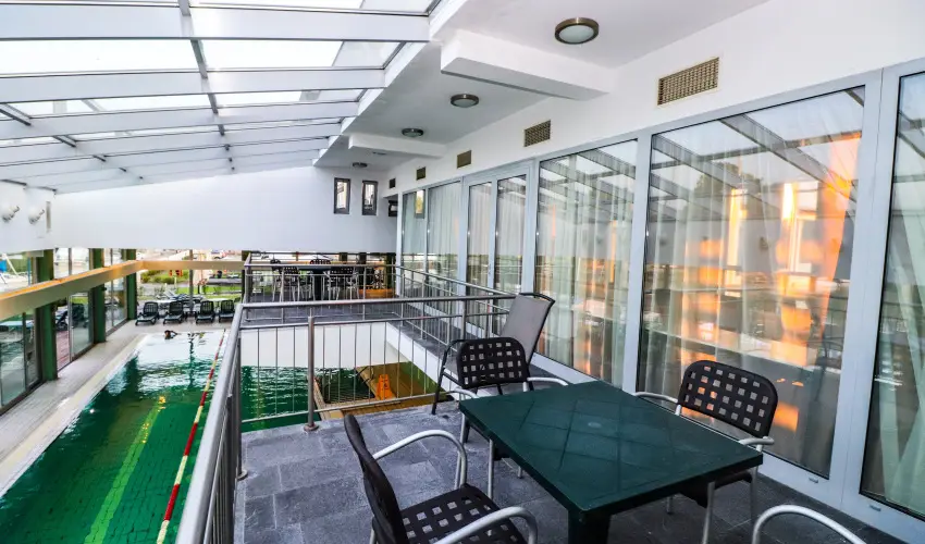 Hotel Yacht Wellness & Business Sifok - Kedvezmnyes r csaldok rszre flpanzival (1 jtl)