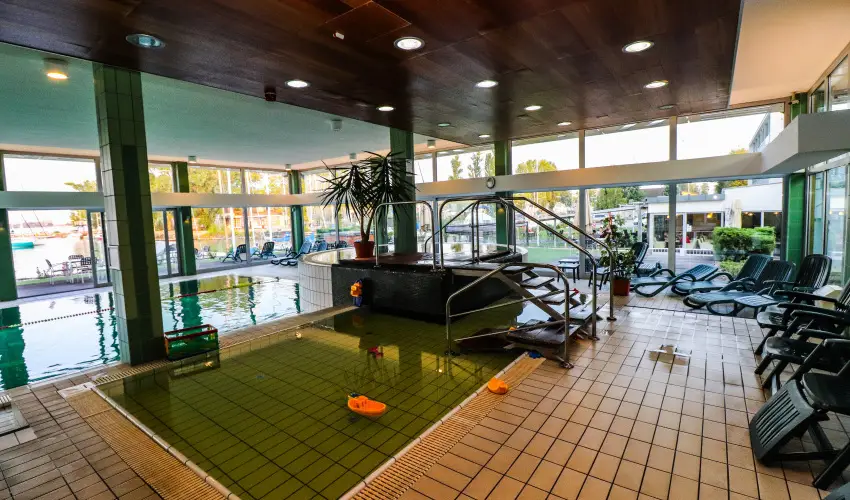 Hotel Yacht Wellness & Business Sifok - Kedvezmnyes r csaldok rszre flpanzival (1 jtl)