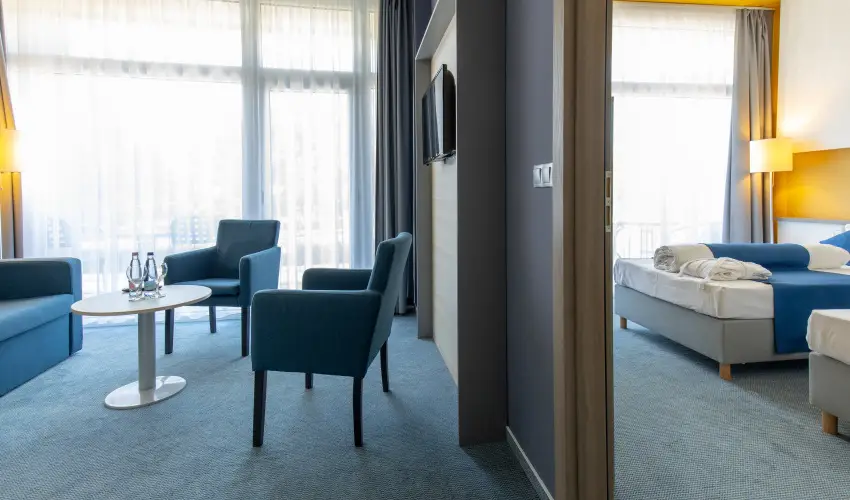 Hotel Yacht Wellness & Business Sifok - Kedvezmnyes r csaldok rszre flpanzival (1 jtl)