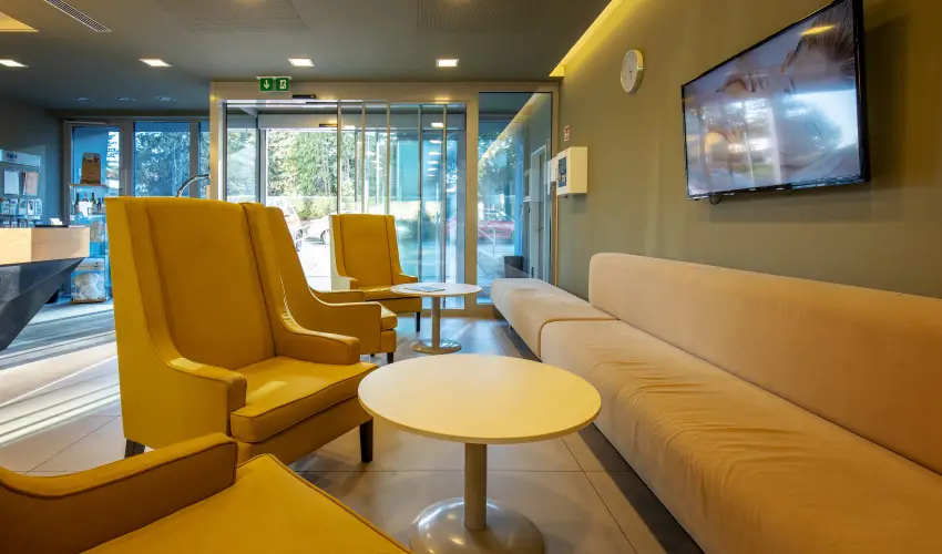 Hotel Yacht Wellness & Business Sifok - Kedvezmnyes r csaldok rszre flpanzival (1 jtl)