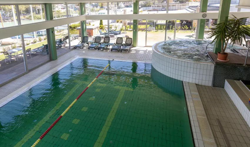 Hotel Yacht Wellness & Business Sifok - Kedvezmnyes r csaldok rszre flpanzival (1 jtl)