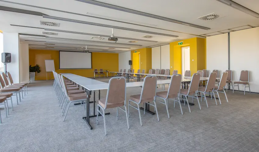 Hotel Yacht Wellness & Business Sifok - Kedvezmnyes r csaldok rszre flpanzival (1 jtl)