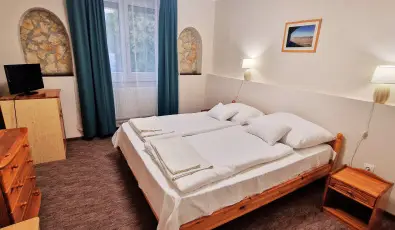 Therm�l Apartmanh�z Kom�rom