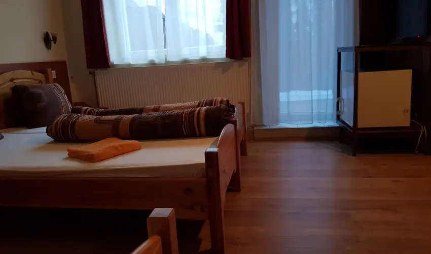 Hungria Panzi Miskolctapolca - Kikapcsolds Miskolctapolcn flpanzival (min. 2 j)