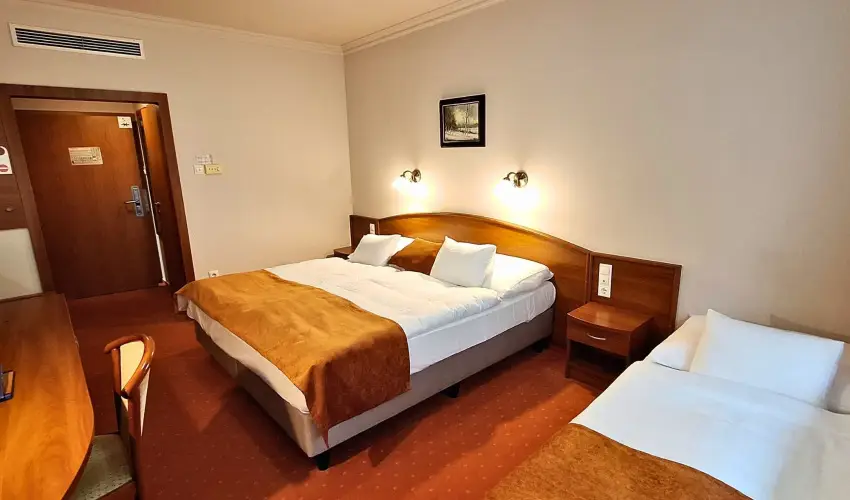 Hungarospa Thermal Hotel Hajdszoboszl - Kedvezmnyes r csaldok rszreak flpanzival, frdbelpvel (1 jtl)