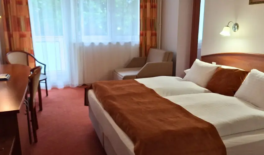 Hungarospa Thermal Hotel Hajdszoboszl - Kedvezmnyes r csaldok rszreak flpanzival, frdbelpvel (1 jtl)