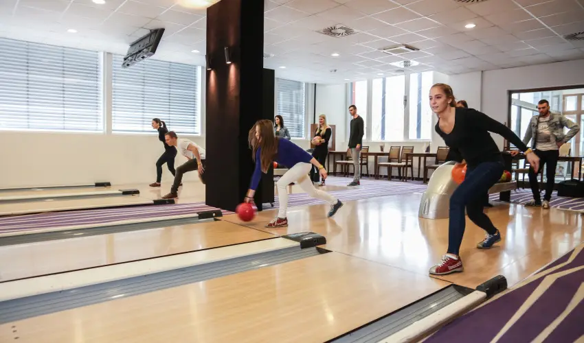 Hunguest Szeged (kor�bbi Forr�s) Szeged - Egy �jszak�s aj�nlat f�rd�bel�p�vel