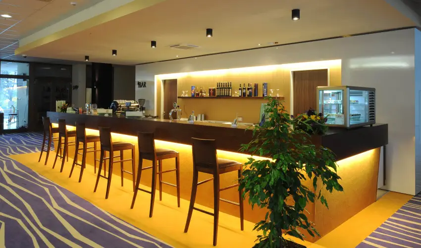 Hunguest Szeged (kor�bbi Forr�s) Szeged - Egy �jszak�s aj�nlat f�rd�bel�p�vel