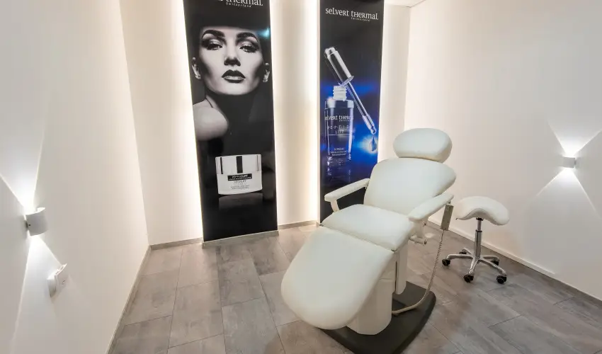 Hunguest Szeged (kor�bbi Forr�s) Szeged - Egy �jszak�s aj�nlat f�rd�bel�p�vel