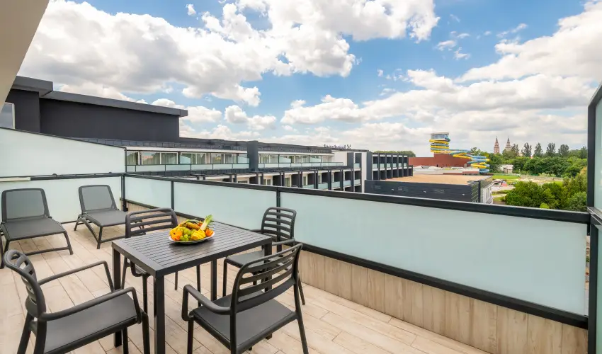 Hunguest Szeged (kor�bbi Forr�s) Szeged - Egy �jszak�s aj�nlat f�rd�bel�p�vel