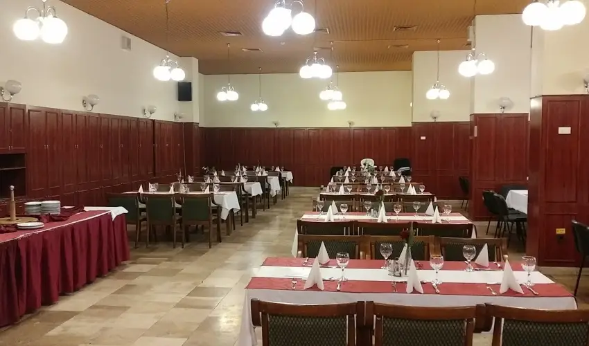 Hotel Nagyerd� Debrecen - Kedvezm�nyes �r csal�dok r�sz�reak �tkez�s n�lk�l (1 �jt�l)