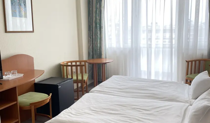 Hotel Nagyerd� Debrecen - Kedvezm�nyes �r csal�dok r�sz�reak �tkez�s n�lk�l (1 �jt�l)