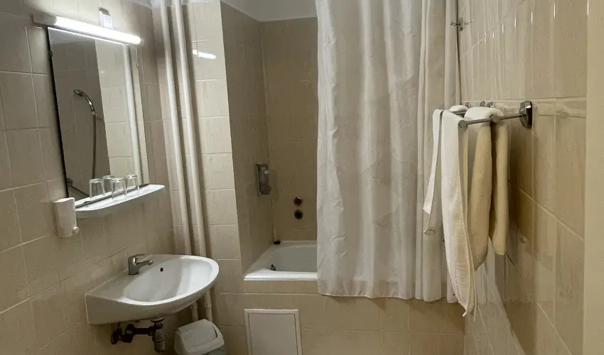Hotel Nagyerd� Debrecen - Kedvezm�nyes �r csal�dok r�sz�reak �tkez�s n�lk�l (1 �jt�l)