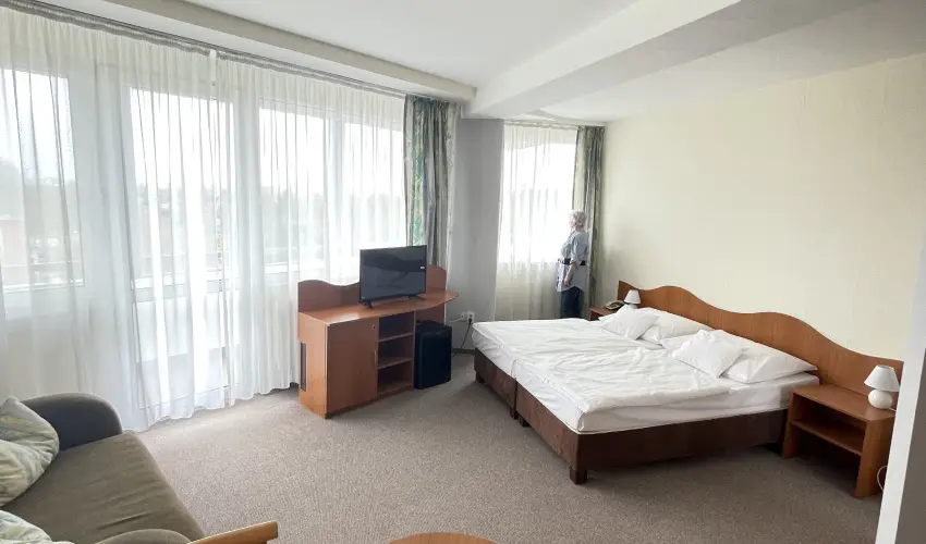 Hotel Nagyerd� Debrecen - Kedvezm�nyes �r csal�dok r�sz�reak �tkez�s n�lk�l (1 �jt�l)
