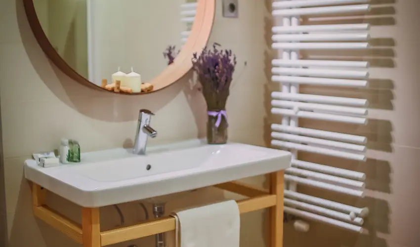 Imola Udvarh�z Eger - Kedvezm�nyes �r csal�dok r�sz�reak reggelis ell�t�ssal (1 �jt�l)