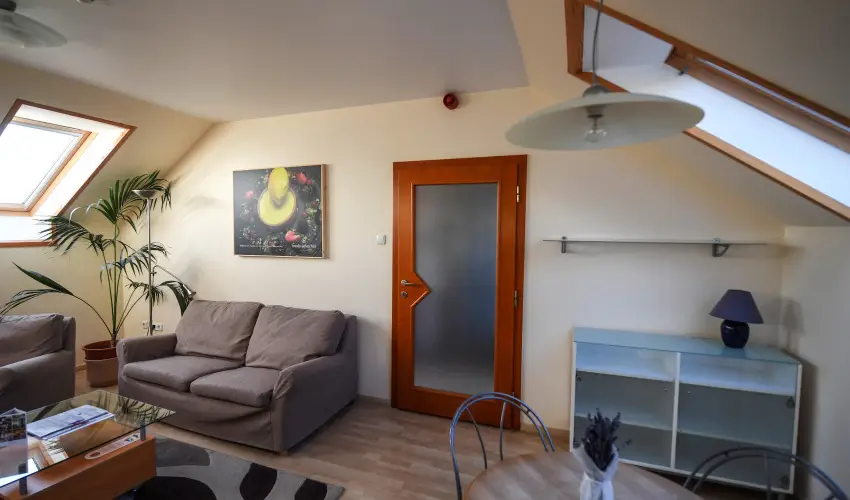 Imola Udvarh�z Eger - Kedvezm�nyes �r csal�dok r�sz�reak reggelis ell�t�ssal (1 �jt�l)