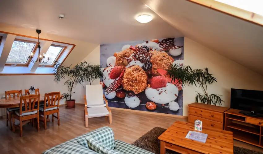 Imola Udvarh�z Eger - Kedvezm�nyes �r csal�dok r�sz�reak reggelis ell�t�ssal (1 �jt�l)