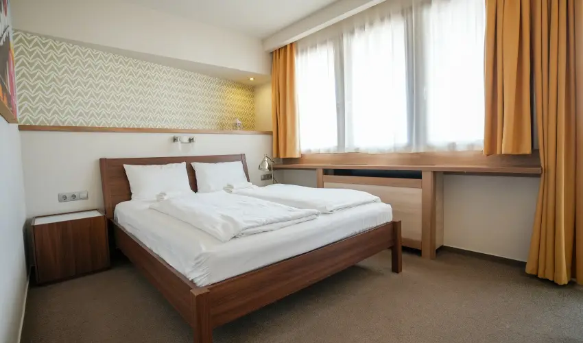 Imola Udvarh�z Eger - Kedvezm�nyes �r csal�dok r�sz�reak reggelis ell�t�ssal (1 �jt�l)