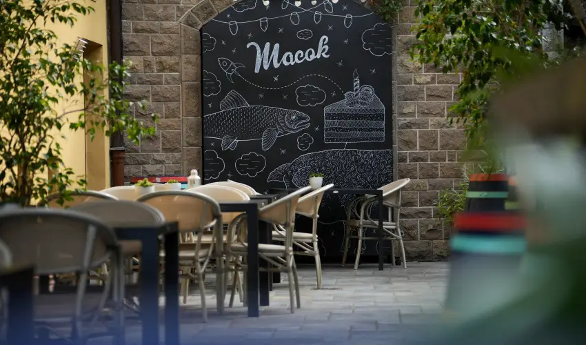 Imola Udvarh�z Eger - Kedvezm�nyes �r csal�dok r�sz�reak reggelis ell�t�ssal (1 �jt�l)