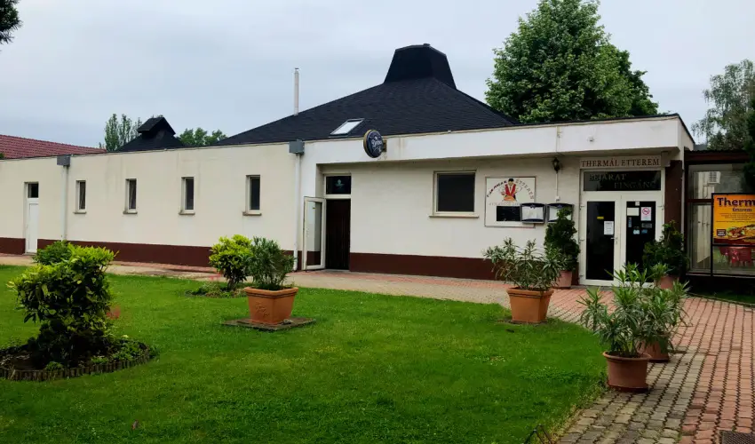 Hotel Imperial Gy�gysz�ll� Kisk�r�s - Kedvezm�nyes �r csal�dok r�sz�reak reggelis ell�t�ssal (1 �jt�l)