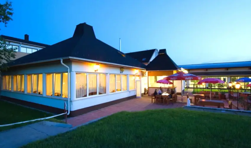 Hotel Imperial Gy�gysz�ll� Kisk�r�s - Kedvezm�nyes �r csal�dok r�sz�reak reggelis ell�t�ssal (1 �jt�l)