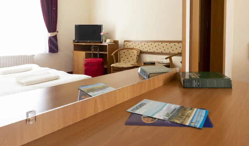 Hotel Imperial Gy�gysz�ll� Kisk�r�s - Kedvezm�nyes �r csal�dok r�sz�reak reggelis ell�t�ssal (1 �jt�l)