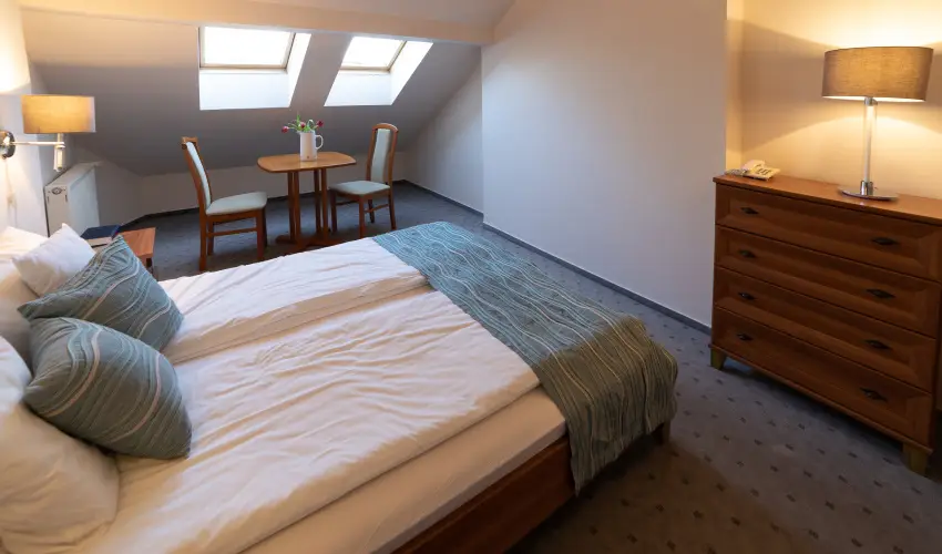 Zsanett Hotel Balatonkeresztr - Pnksd 