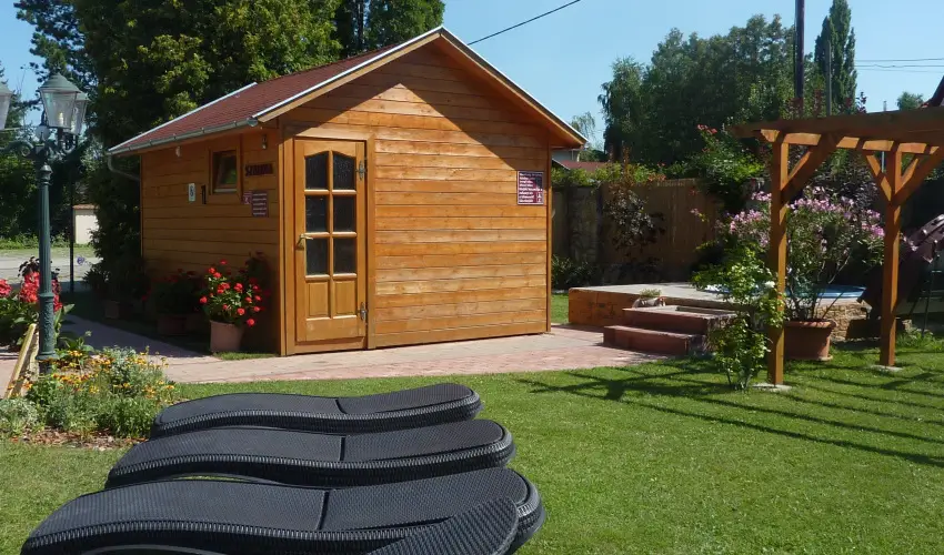 Zsanett Hotel Balatonkeresztr - Pnksd 