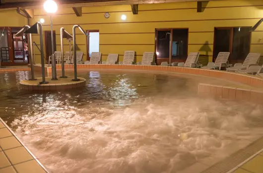 Vulkn Wellness Hotel s Kemping - Kedvezmnyes r csaldok rszre reggelivel, frdhasznlattal (min. 3 j)