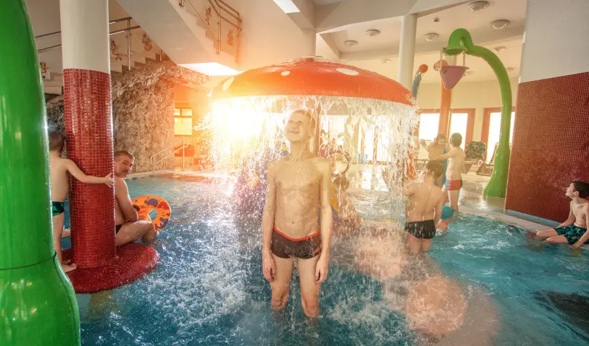 Vulkán Wellness Hotel és Kemping Celldömölk - Pihenés a Vulkán Fürdő Resort mobilházaiban - félpanzióval, fürdőhasználattal (min. 4 éj)