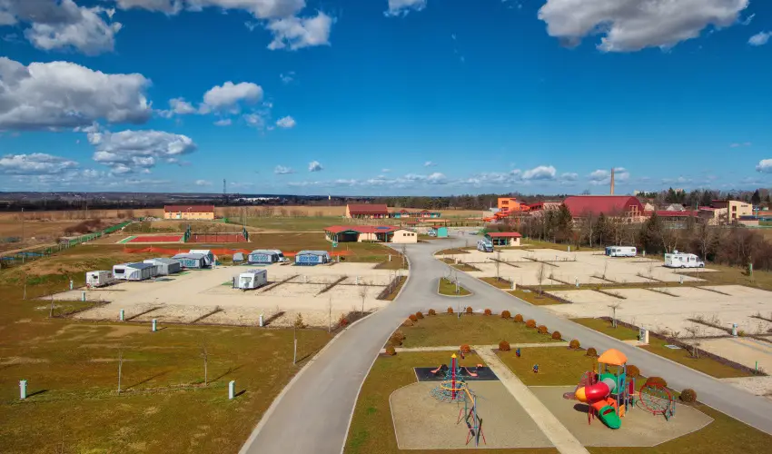 Vulkán Wellness Hotel és Kemping Celldömölk - Pihenés a Vulkán Fürdő Resort mobilházaiban - félpanzióval, fürdőhasználattal (min. 4 éj)