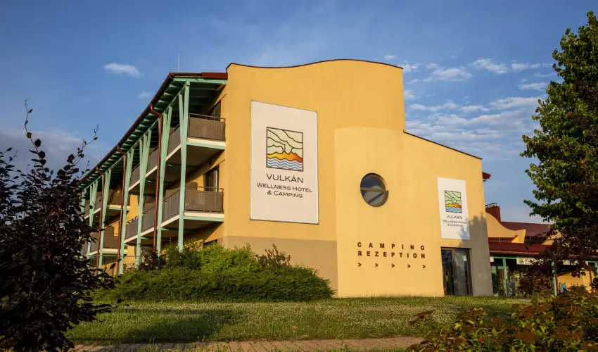 Vulkán Wellness Hotel és Kemping Celldömölk - Pihenés a Vulkán Fürdő Resort mobilházaiban - félpanzióval, fürdőhasználattal (min. 4 éj)