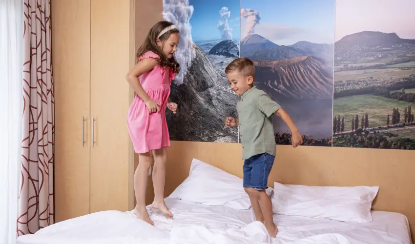 Vulkán Wellness Hotel és Kemping Celldömölk - Pihenés a Vulkán Fürdő Resort mobilházaiban - félpanzióval, fürdőhasználattal (min. 4 éj)