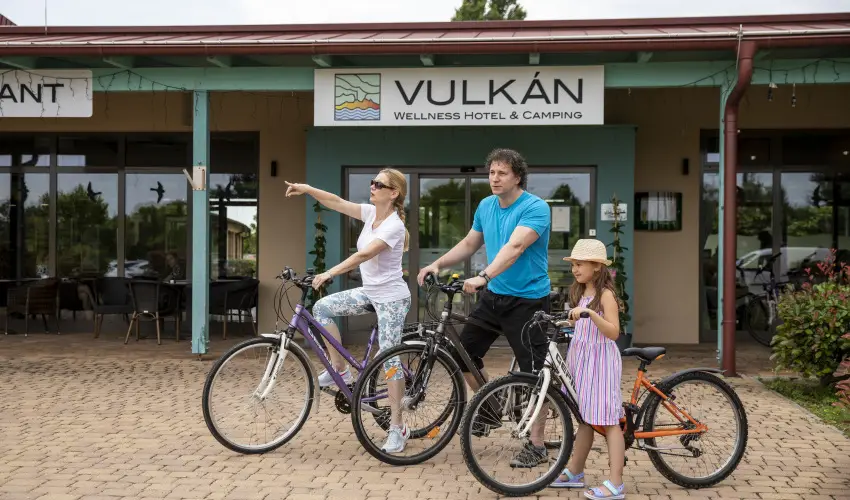 Vulkán Wellness Hotel és Kemping Celldömölk - Pihenés a Vulkán Fürdő Resort mobilházaiban - félpanzióval, fürdőhasználattal (min. 4 éj)