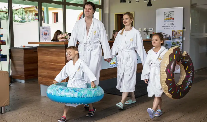 Vulkán Wellness Hotel és Kemping Celldömölk - Pihenés a Vulkán Fürdő Resort mobilházaiban - félpanzióval, fürdőhasználattal (min. 4 éj)