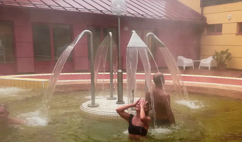 Vulkán Wellness Hotel és Kemping Celldömölk - Pihenés a Vulkán Fürdő Resort mobilházaiban - félpanzióval, fürdőhasználattal (min. 4 éj)