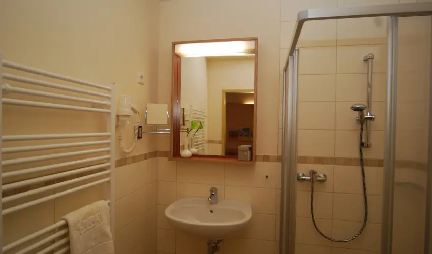 Vulkán Wellness Hotel és Kemping Celldömölk - Pihenés a Vulkán Fürdő Resort mobilházaiban - félpanzióval, fürdőhasználattal (min. 4 éj)