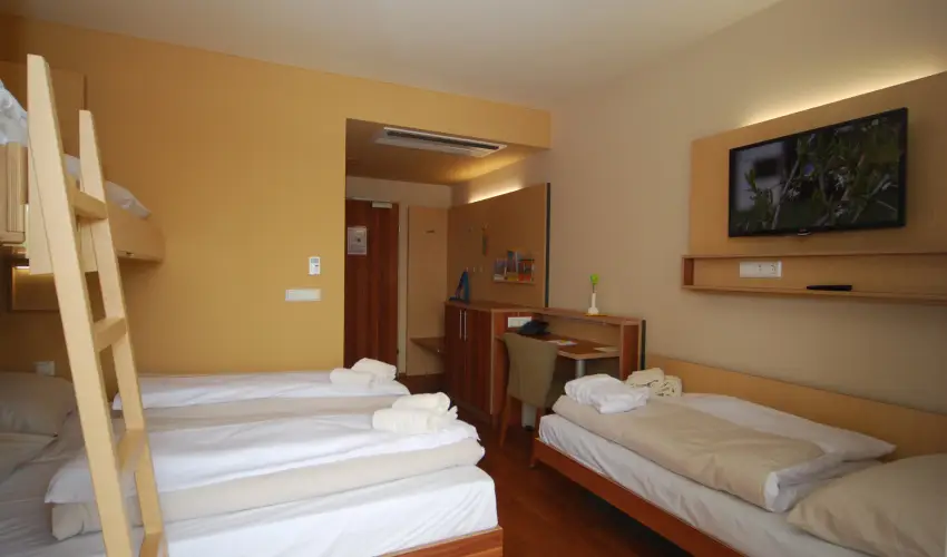 Vulkán Wellness Hotel és Kemping Celldömölk - Pihenés a Vulkán Fürdő Resort mobilházaiban - félpanzióval, fürdőhasználattal (min. 4 éj)