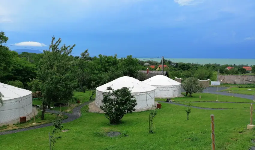 Jurta Spirit Hotel Balatongyrk - Pihentet feltltds (1 jtl)