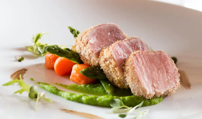 Krolyi Kastly Hotel & Restaurant  Fehrvrcsurg - Napi szobar flpanzival (1 jtl)