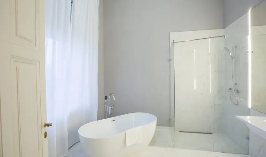 Krolyi Kastly Hotel & Restaurant  Fehrvrcsurg - Napi szobar flpanzival (1 jtl)