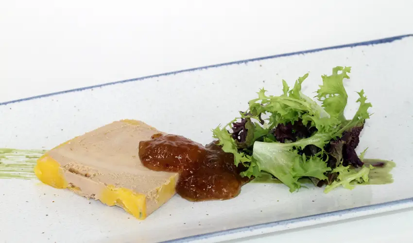 Krolyi Kastly Hotel & Restaurant  Fehrvrcsurg - Napi szobar flpanzival (1 jtl)