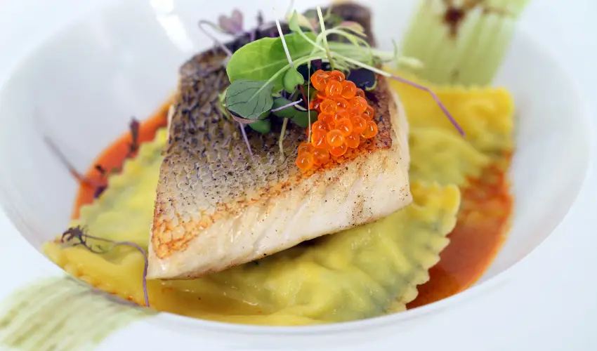 Krolyi Kastly Hotel & Restaurant  Fehrvrcsurg - Napi szobar flpanzival (1 jtl)