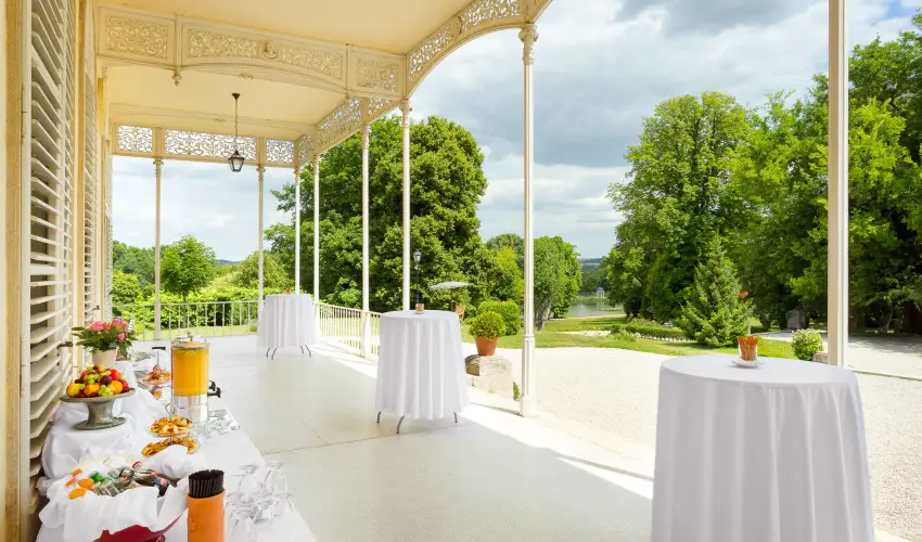 Krolyi Kastly Hotel & Restaurant  Fehrvrcsurg - Napi szobar flpanzival (1 jtl)