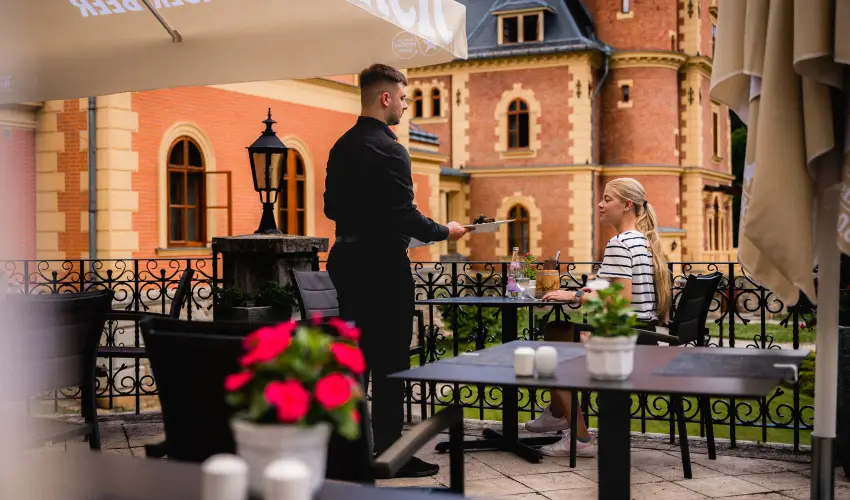Kast�lyhotel Sasv�r Par�dsasv�r - Kast�ly�lm�nyek 1 �jszak�t�l